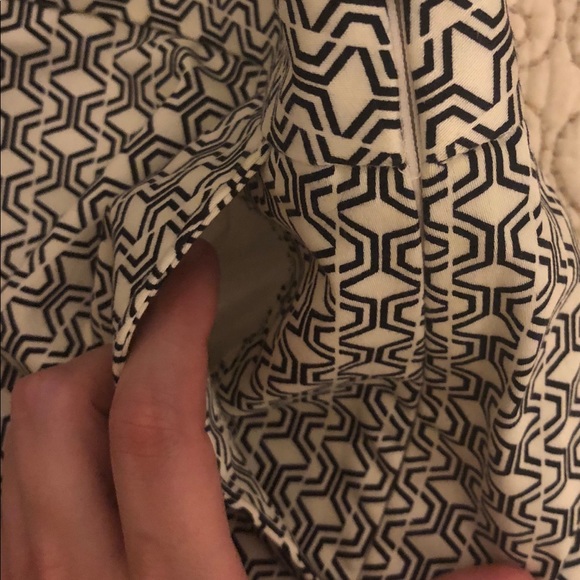 Express geometric shorts - Size 2 - Picture 5 of 5